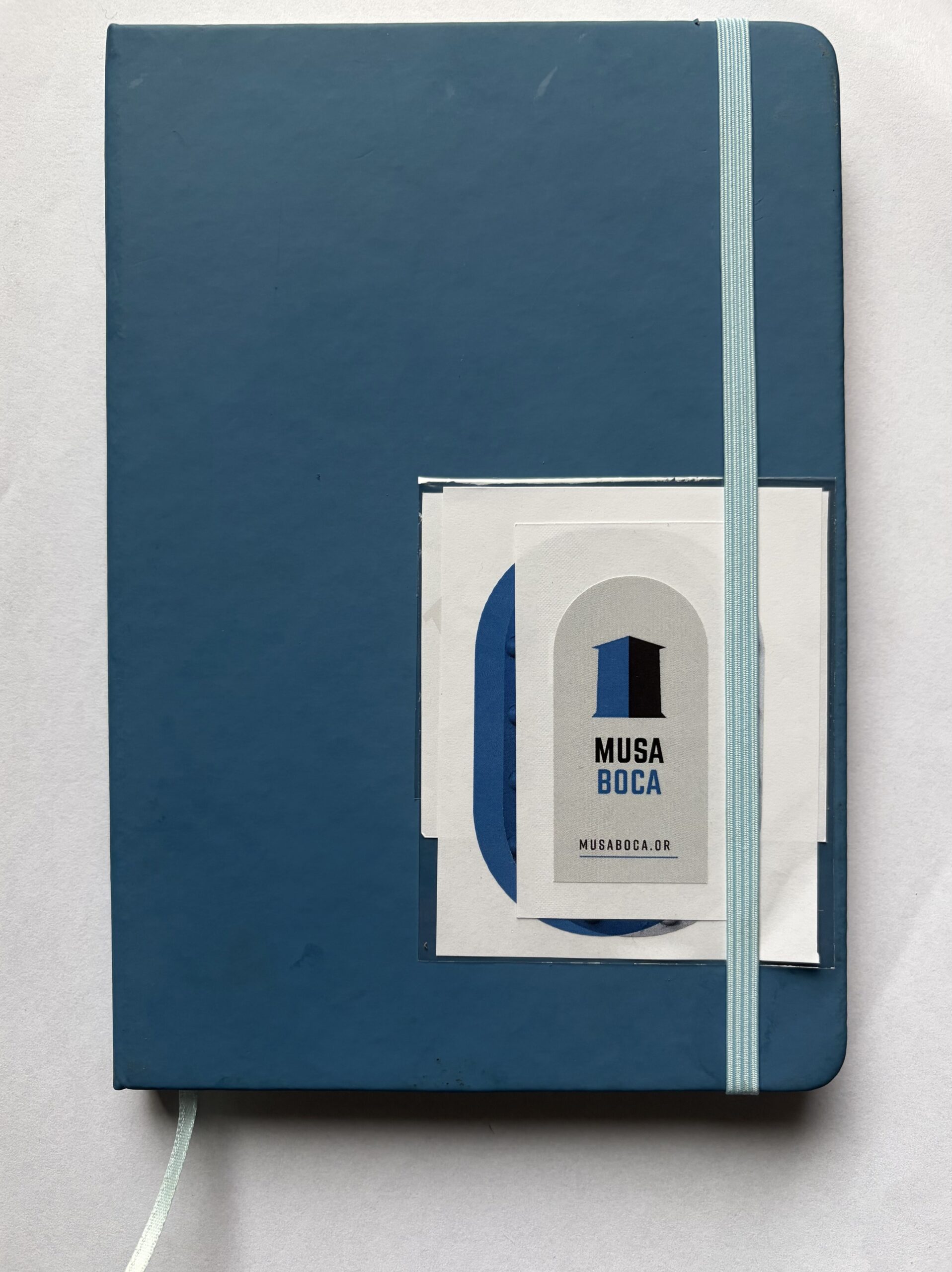 LIBRETA Y PACK 4 STICKERS MusA Boca